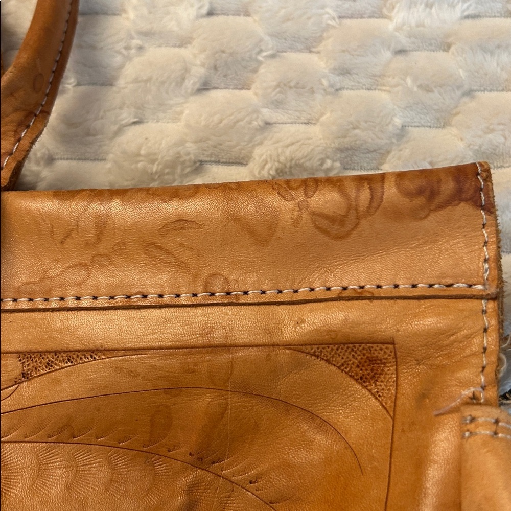 Vintage hand-tooled leather luggage - Picture 12 of 12